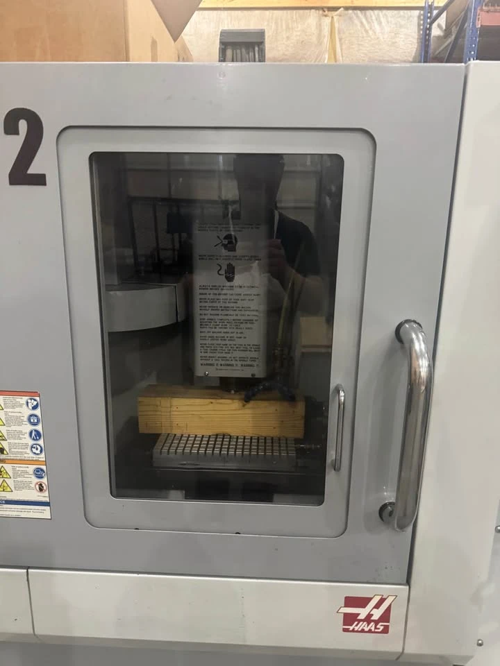 Haas #OM-2A, CNC Vertical Machining Center, 12" X, 10" Y, 12" Z, 20" x 10" table, 5 HP, 30,000 RPM, 20