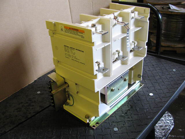 400 Amp. Toshiba, HCV-5-HA, Vacuum Contactor, 7200 Volts, 3PH, 50/60 Hz.