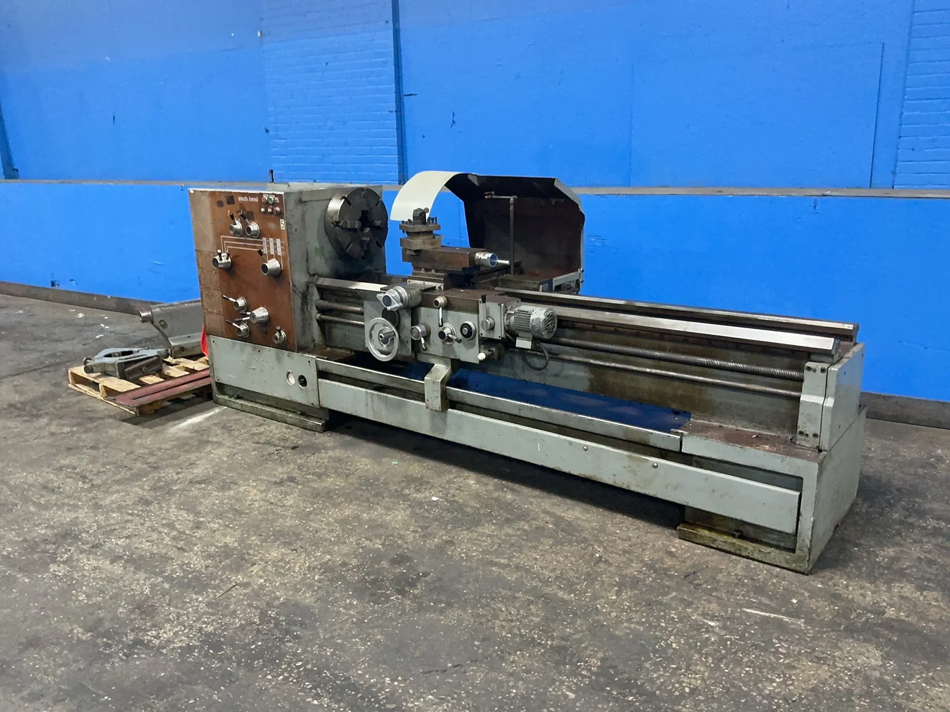 26" x 84" South Bend #Nordic 25, Engine Lathe, 16" 4-jaw chuck, 2-3/4" bore, steady rest, tailstock, 240 V.