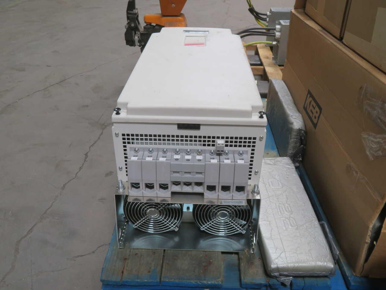 100 HP KEB #23F5A1U-YR6A, Combivert F5 Frequency Inverter, 104 KVA, 400 Volts, 3 phase