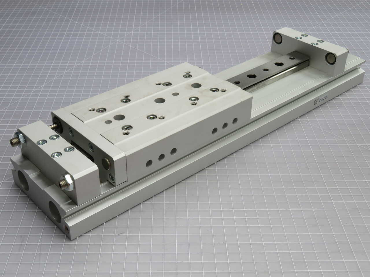 1" Bore, SMC #MXW25-200B, Air Slide Table, 7-7/8" Stroke, Double-Acting