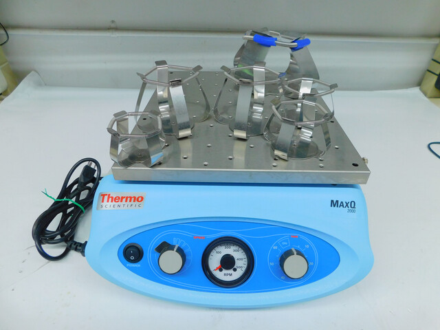 Thermo Scientific #SHKA2000, MaxQ 2000 Open Air Platform Shaker