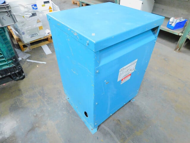 27 KVA 460 Primary, 460Y/266 Secondary, Federal Pacific #FH27CFMD-T-D, Dry Type Transformer, 3 Phase