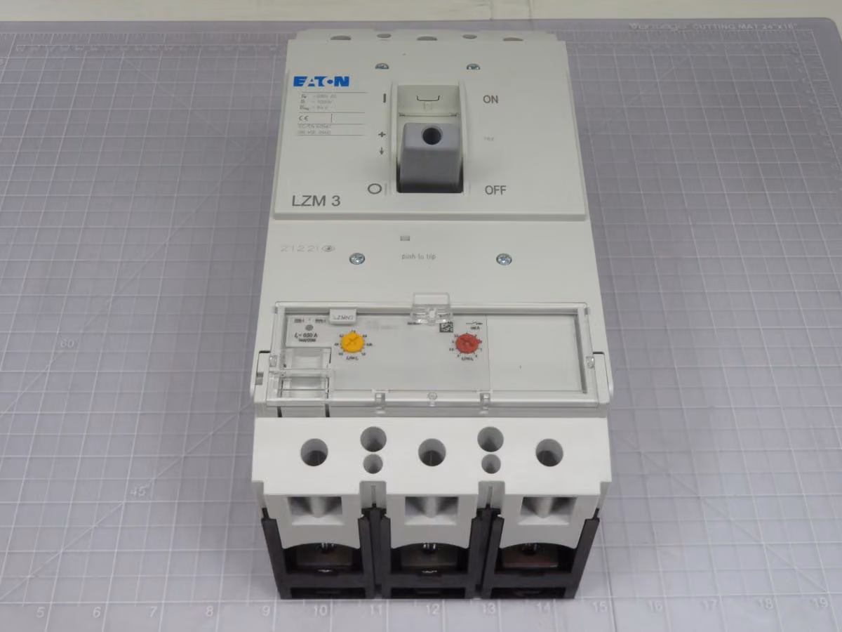 630 Amp, Eaton #LZMN3-AE630, Circuit Breaker, 3 phase, 690 Volts AC