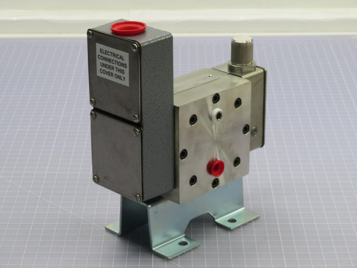 SOR #103W1-K202-N4-CIA-6-40, Switch, 6-40" W.C.D.