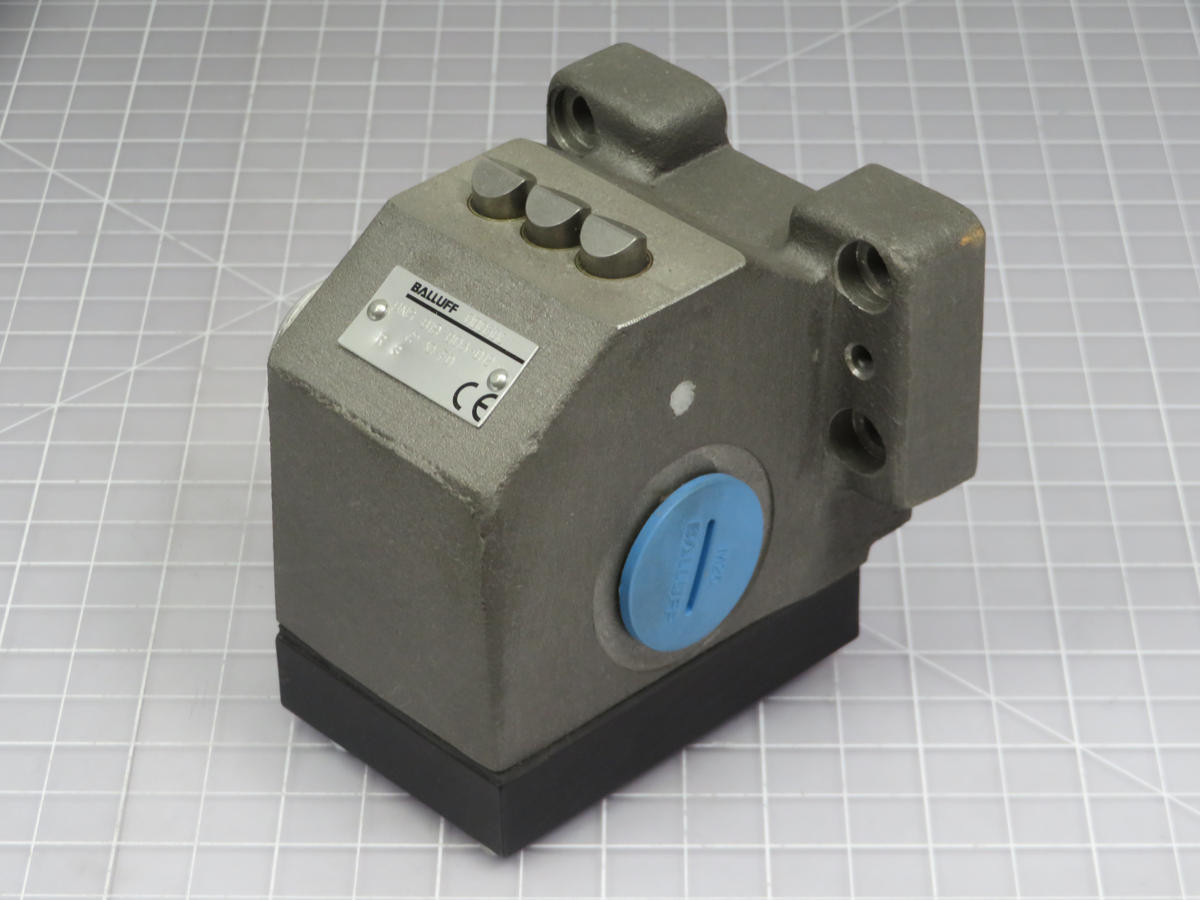 Balluff #819-B03-D12-72-10-FD, mechanical position limit