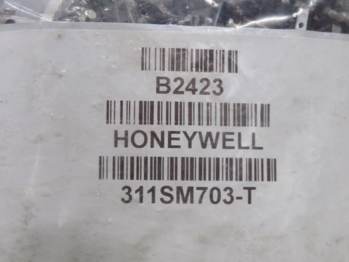 Honeywell #311SM703-T, Snap Action Switches, SPDT, 4 Amp, 250 Volts, LOT of 90