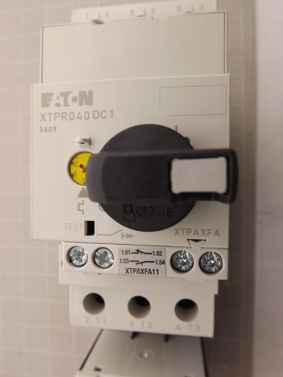 32-40 Amp, eaton #xtsc040ddtd-j, Manual Motor Controller, FVNR, D-Frame, 24-27 Volts DC