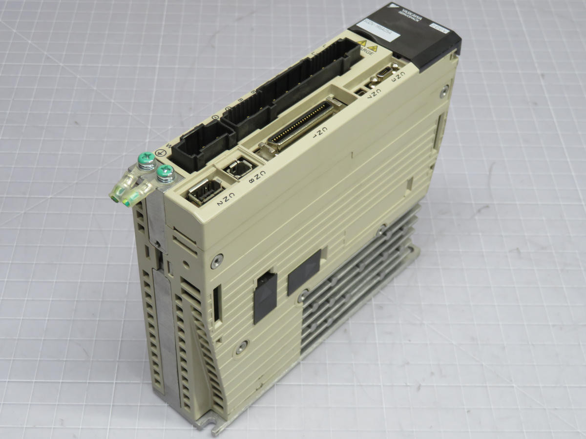 Yaskawa #SGDV-1R6A05A, Servopack