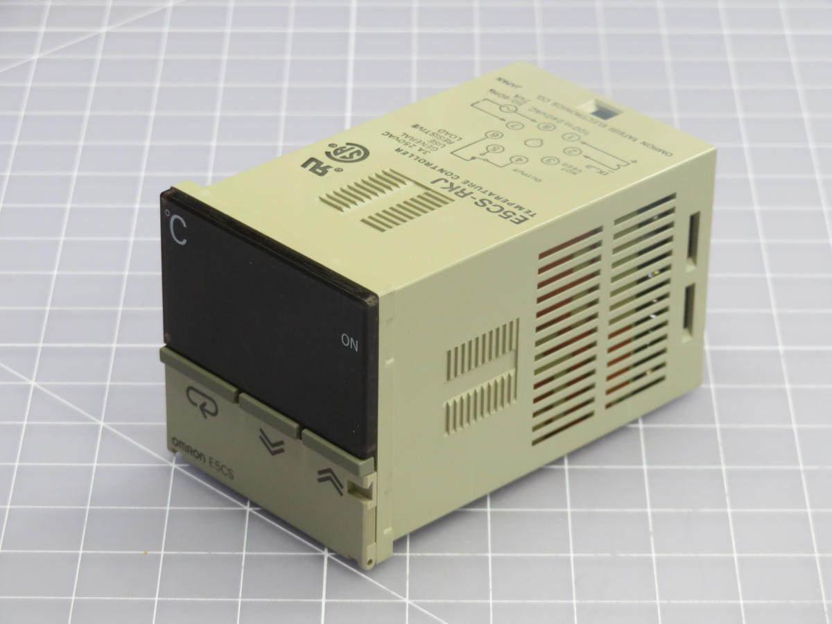 Omron #E5CS-RKJ, Temperature Controller