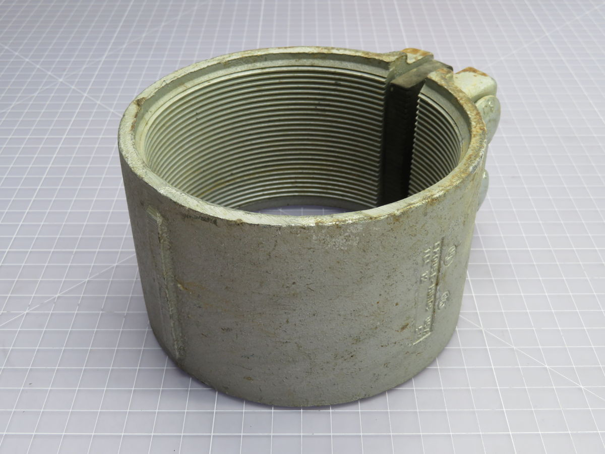 Crouse-Hinds #TCC12, Split Conduit Coupling