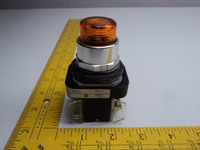 Allen Bradley #800T-QT24, Push Button, LOT of 8