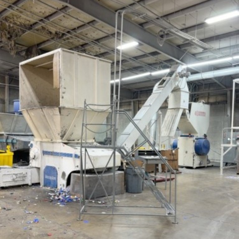 Vecoplan #VAZ-1300-M-XL, single shaft shredder, 52" x 58" shredder, 15" diameter rotor, 145 RPM, 30" x 36"