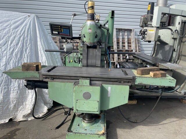 Universal milling machine, vertical mill, 18" x 48.5" table, 37" X, 26" Y, 13" Z, #40 taper, digital read