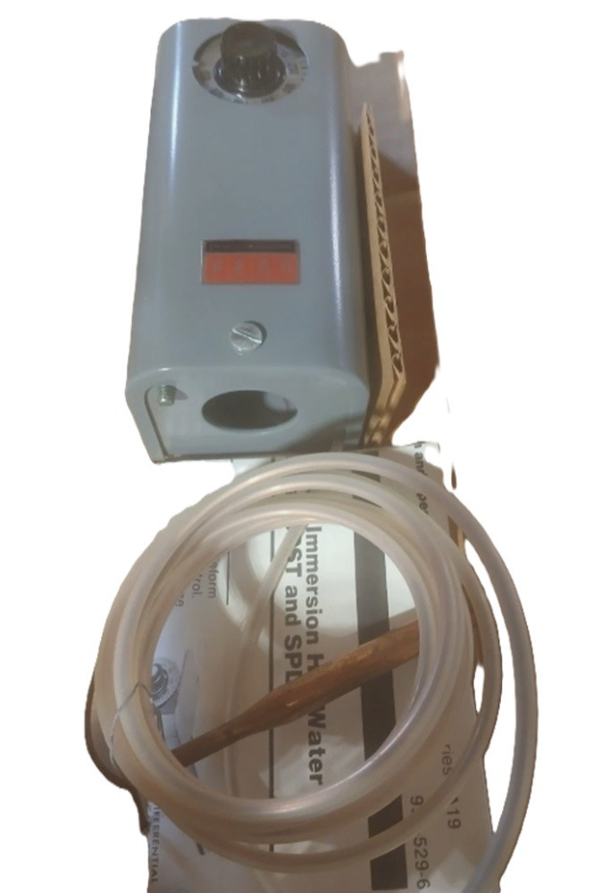 Johnson Controls A19ABC-82 Temperature Control [New]