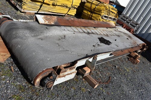 48" wide x 16' long, Flat Belt Conveyor, hydraulic motor