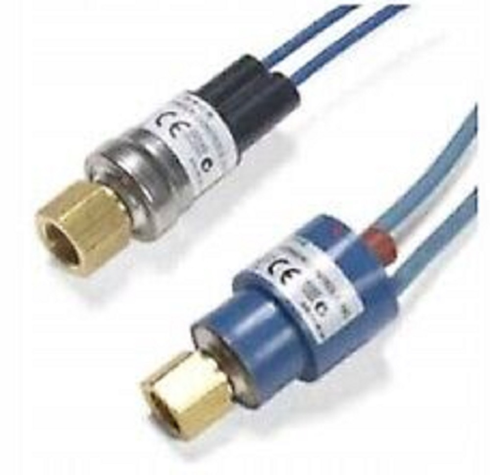 Johnson Controls P100EE-68D Duct, Pressure, 3 (Close) - 25(Open ) Bar [New]