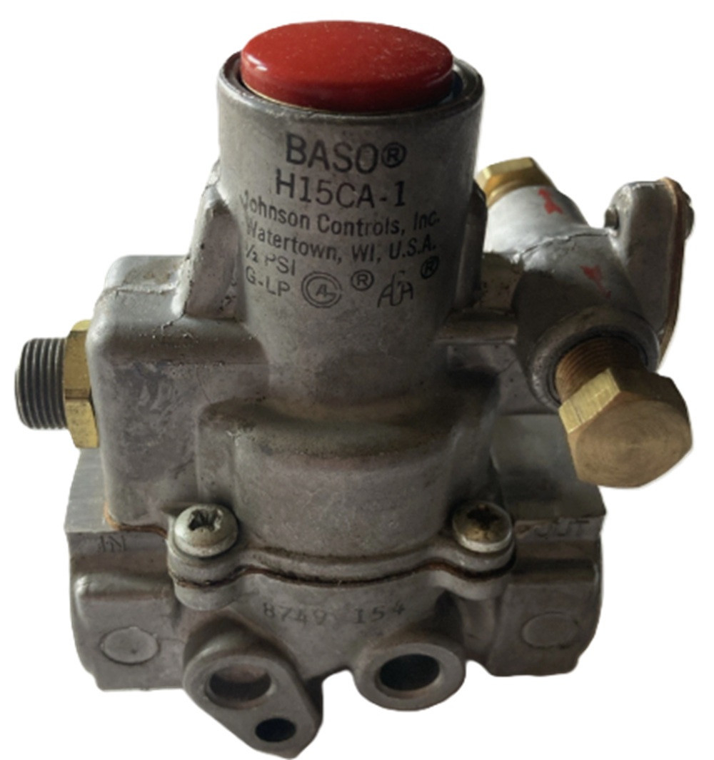 Baso Johnson Controls H15CA-1 1/2" Automatic Internal Pilot Gas Valve [New]