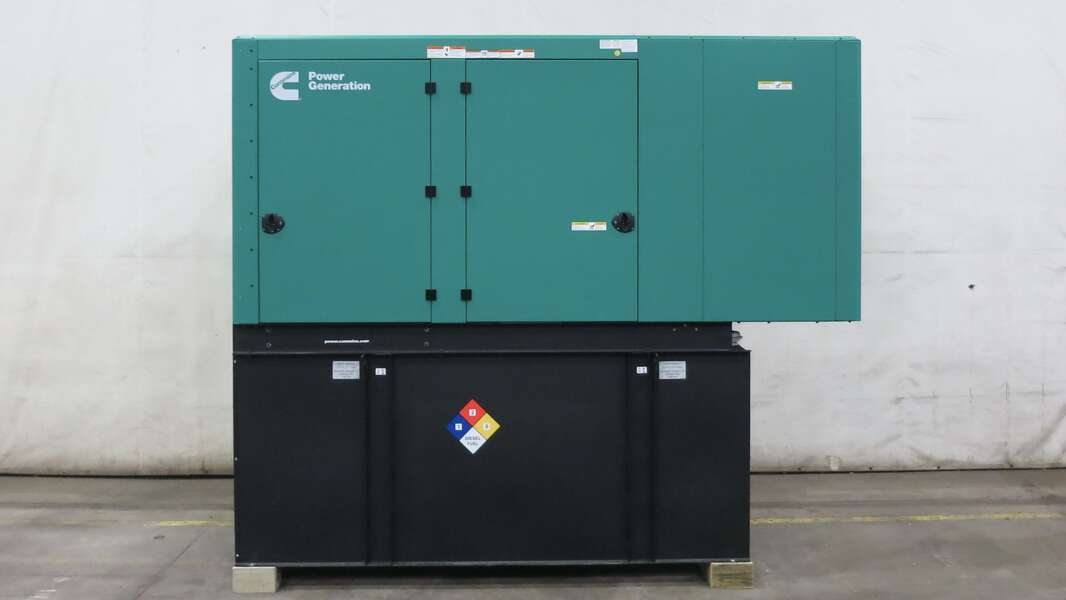 200 KW Cummins #C200D6D, diesel generator set, 120/208 Volts, 324 HP @ 1800 RPM, QSB7-G5 NR3 engine, EPA Tier