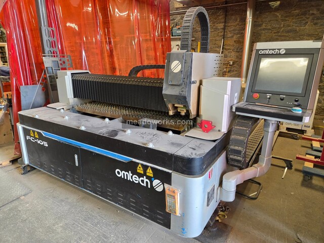 OMTech #FC-105, CNC Fiber Laser, 2000 watt, 5' x 10' table, S & A CWFL-1500 chiller, 50 KVA voltage