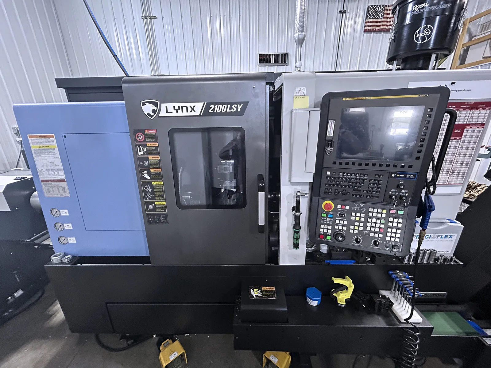 Daewoo Doosan #Lynx-2100LSYB, CNC turning center, 8" chuck, 2.6" bar, 11.8" diameter, 20.1" length, 4500 RPM