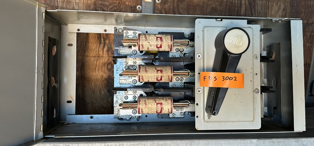 200 Amp. Federal Pioneer/Federal Pacific, QMQB2032, Fusible Panelboard Switch, 3-Pole, 240 VAC Max.CSA