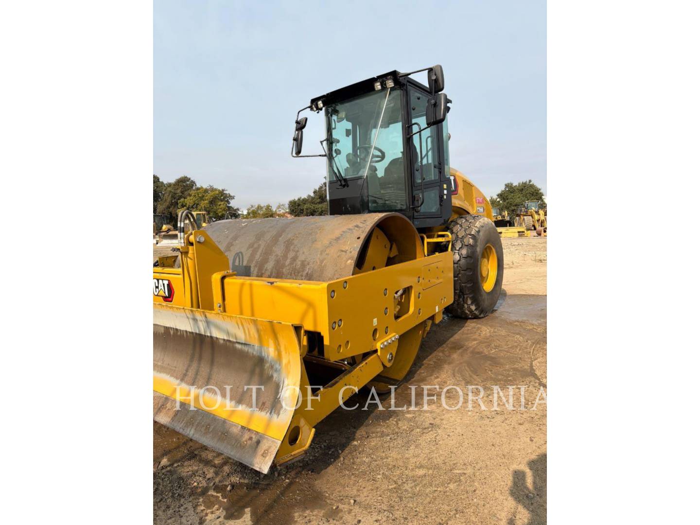 Caterpillar CS56B, Vibratory Single Drum Smooth, 916 hours, S/N: S5602016, 2023