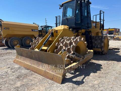 Caterpillar 815-11, Compactor, 1379 hours, S/N: J5T00333, 2025