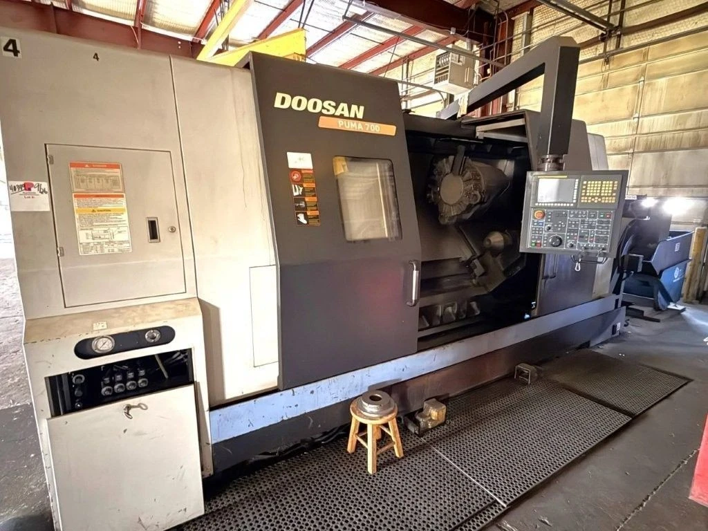 Daewoo Doosan #Puma-700, CNC Lathe, 18.5" X, 65" Z, 40.6" swing, 63" turning length, 35.43" turning diameter