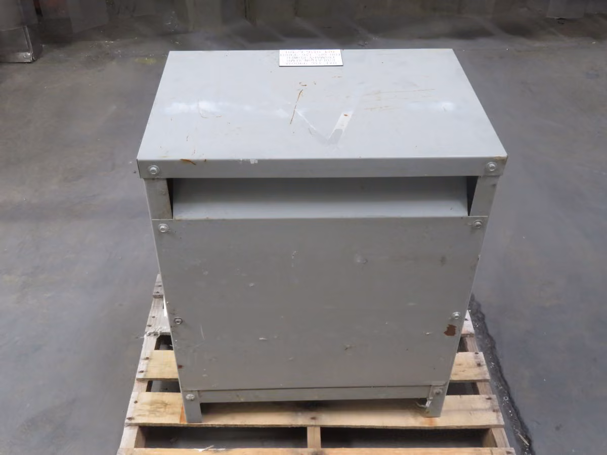 51 KVA 460 Delta Primary, 460Y/266 Secondary, Sola Hd #DT651H51S, Shielded Drive Isolation Transformer, 60