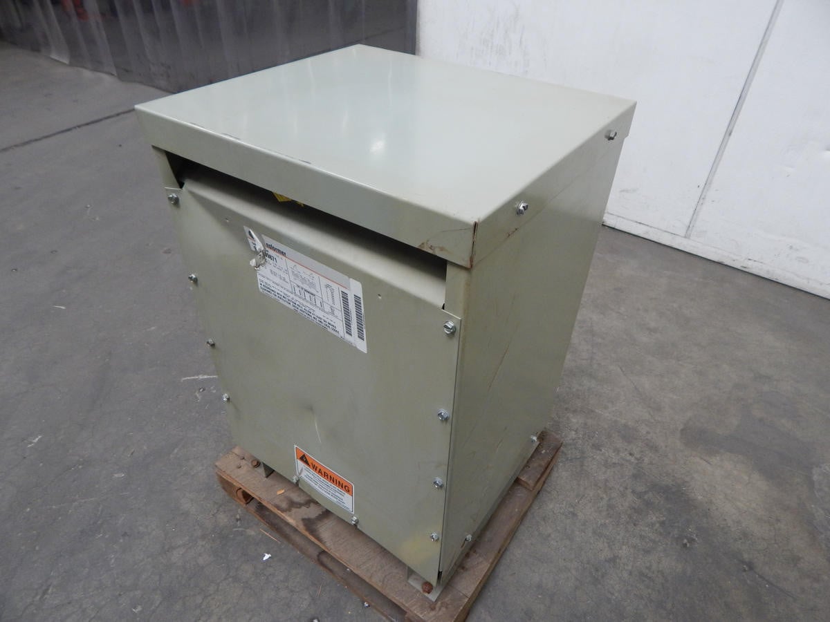 15 KVA 480 Primary, 208Y/120 Secondary, GE #9T23Q9871, Type QL, Dry Type Transformer, 60 Hz, 3 Phase, AS IS