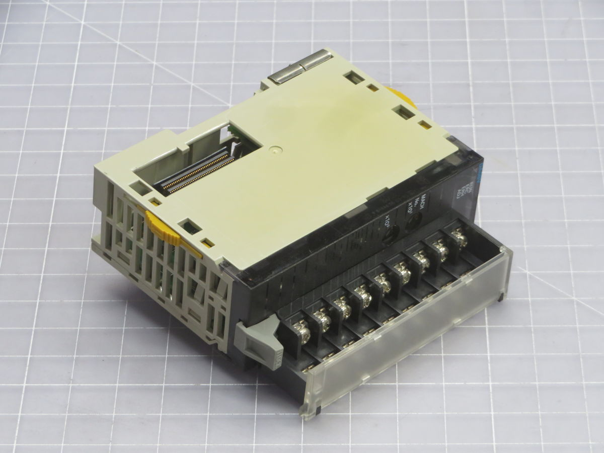 Omron #CJ1W-DA08V, D/A Unit