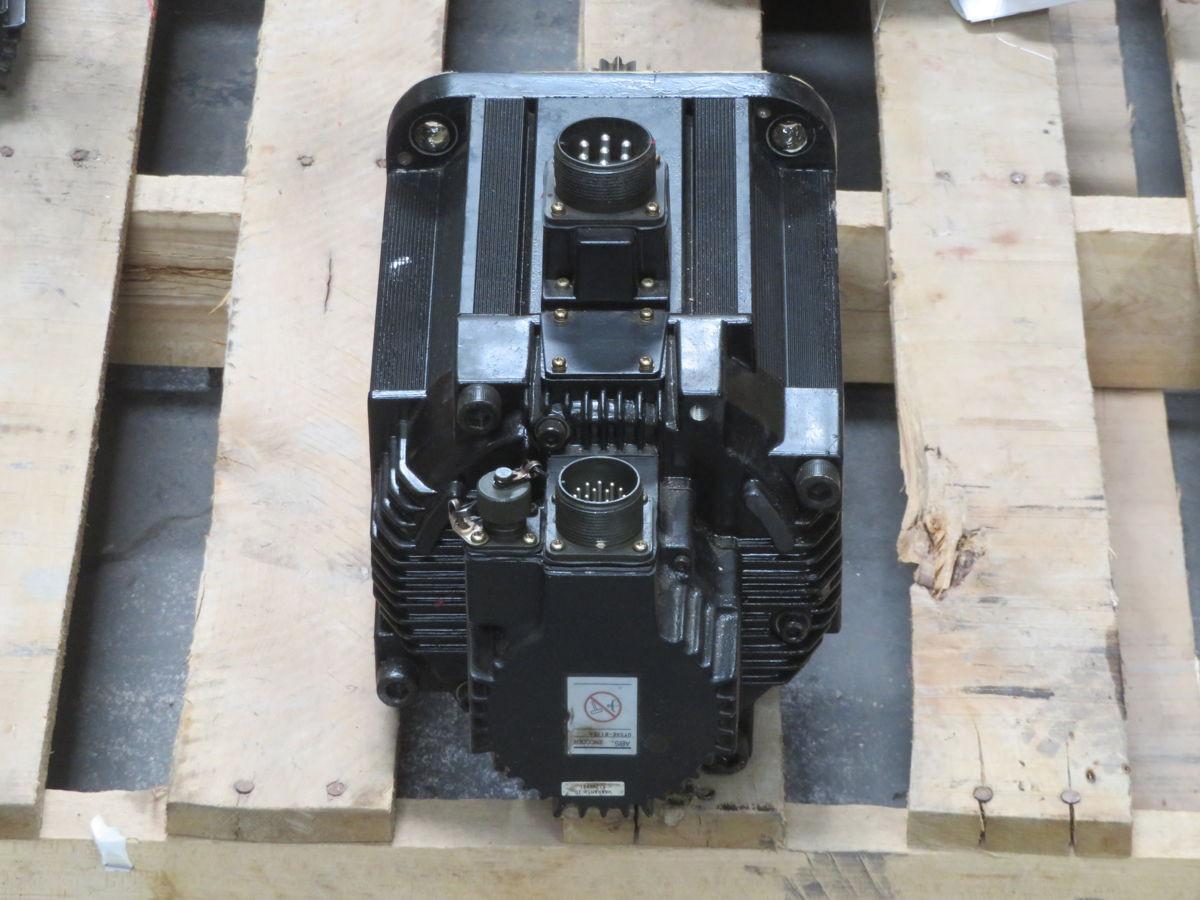 4.4 kW Yaskawa #SGMGH-44A2A-YR12, AC Servo Motor, 1500 RPM, 27.9 Nm
