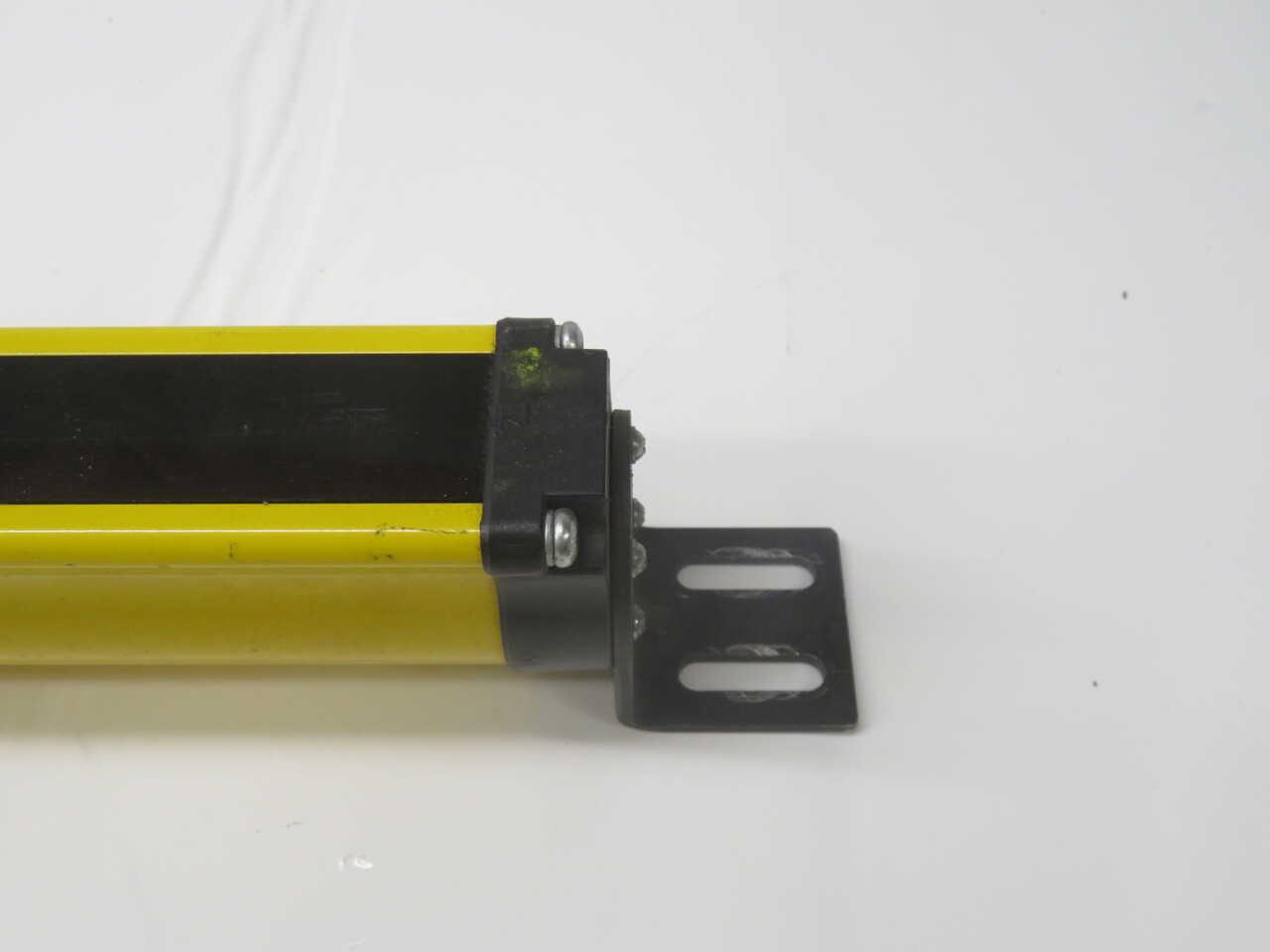 Allen-Bradley #R4J1280YD, Curtain Sensors, 14 mm Res, 1280 mm H, 24 VDC Power, Ple, Sil 3