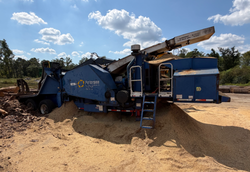 Peterson #4300, Portable Drum Chipper, CAT C18 diesel, 765 HP, trailer package, remote control, extra knives
