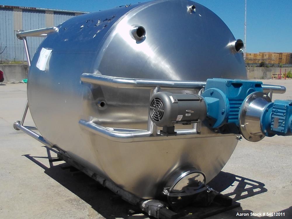 2,000 gallon TSI, Agitated Tank, 316 Stainless Steel, 84" diameter x 72" straight side, counter rotating