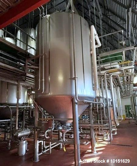 4,150 gallon Mueller, Fermentation Tank, 304 Stainless Steel, 97-7/16" outside dimension x 219", jacketed, 15