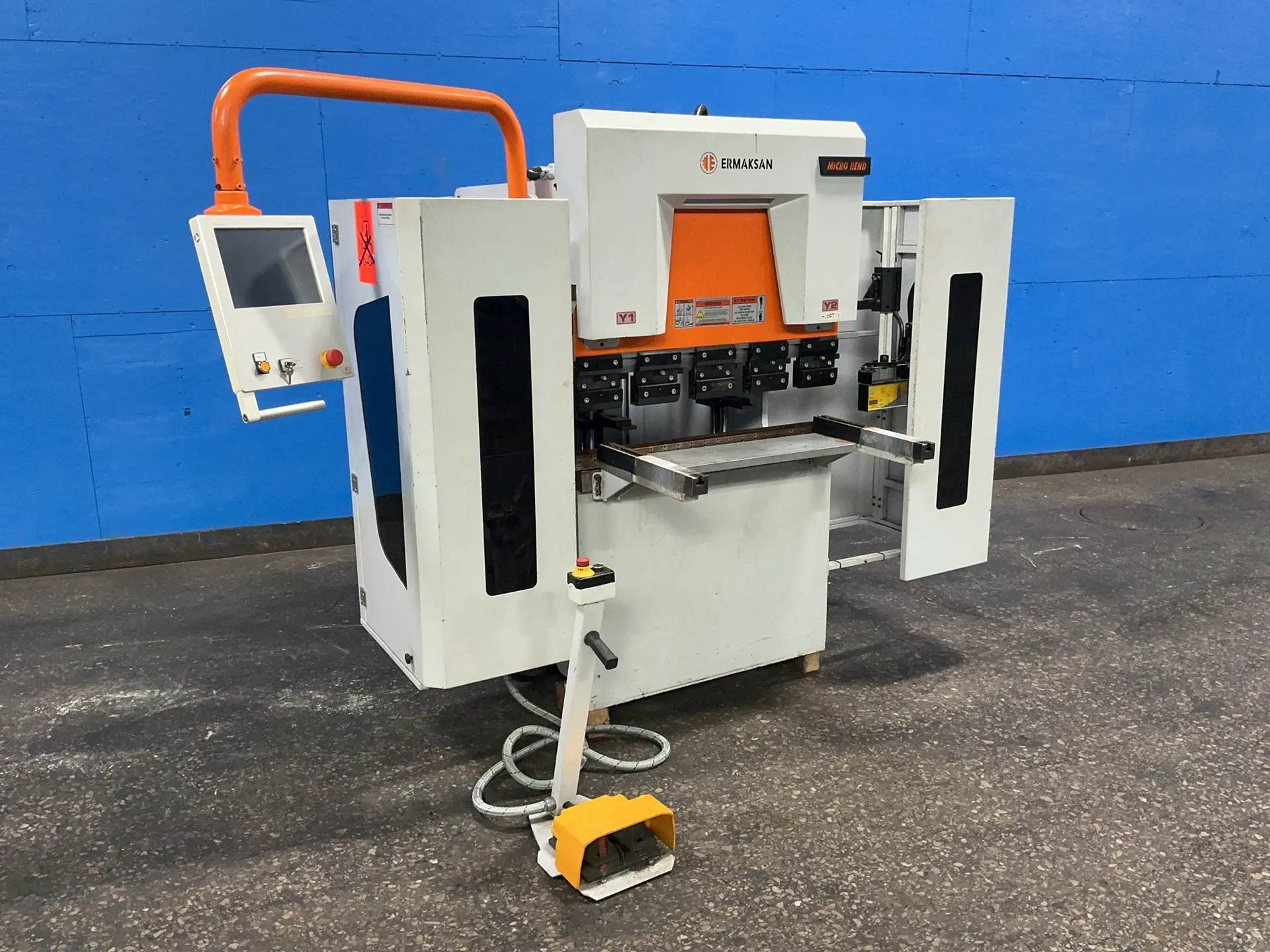 44 Ton, Ermaksan Sanayi #MICRO-BEND-3.3X44, CNC Press Brake, 3' overall, Cybtouch 12 control, 6 HP, 1740 RPM