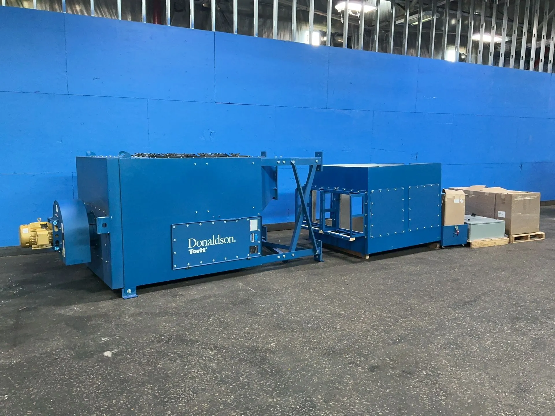 Donaldson Torit #9, Dust Collector, NYB blower, 7.5 HP, 3500 RPM, 24.2 A, 31 KA, extra filters, control