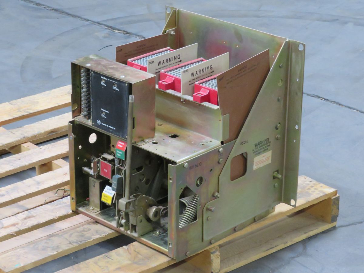 600 Amps, Westinghouse #DS-206, Cb, 3P, 600A, 2000A Fr, 600V, 65/50KA@480/600V Int, Sst, Drawout (4 available)