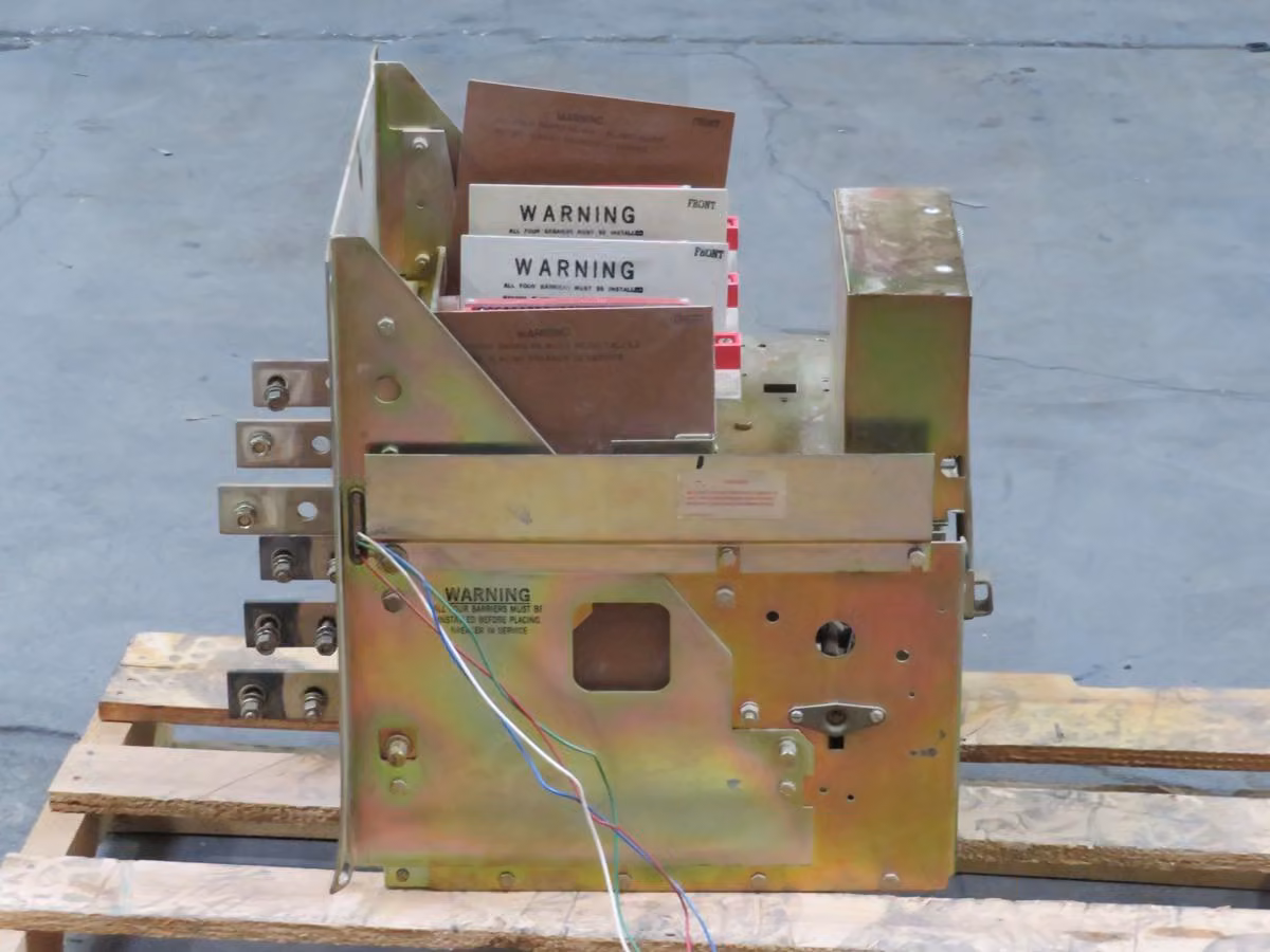 600 Amps, Westinghouse #DS-206, Cb, 3P, 600A, 2000A Fr, 600V, 65/50KA@480/600V Int, Sst, Drawout (4 available)