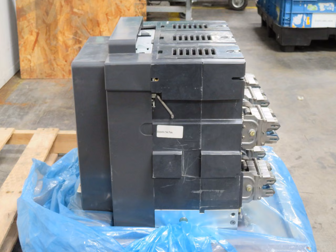 1600 Amps, Eaton #MWI616, Circuit Breaker, 3 Pole, 480/690V Voltage, 1600 A Current, Cat B