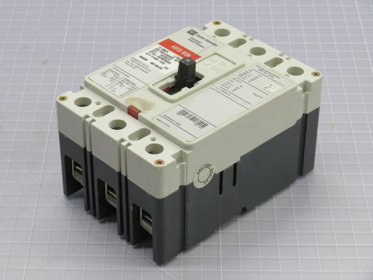 16 Amp, Eaton #HFD3015, Cutler Hammer Molded Case Circuit Breaker