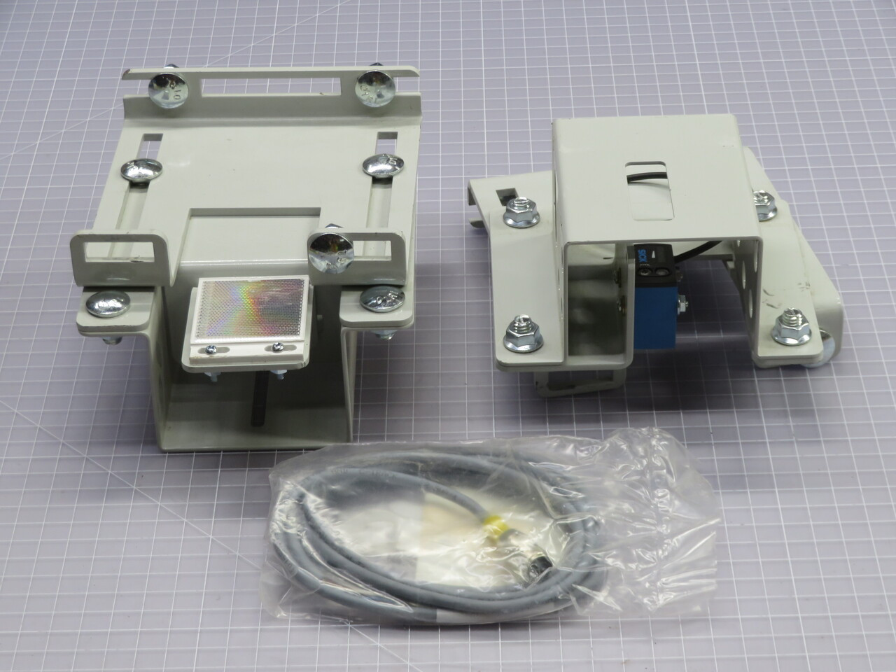 SICK #RAY10-AB4CBLA00, Photoelectric Switch