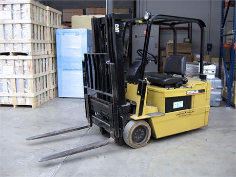 4,000 LB Caterpillar #F30, electric forklift, 36 V., 3-stage mast, 144" mast height, 42" forks, 1,163 hours