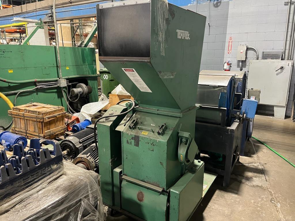 12" x 16" Temptek #1216EM, granulator, 3 rotor & 22 bed knives, 409 RPM
