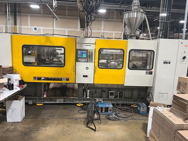 310 Ton, 40 oz., Toshiba #ISGS310V10-19B, injection molding machine, Injectvisor V10 Control, 2002