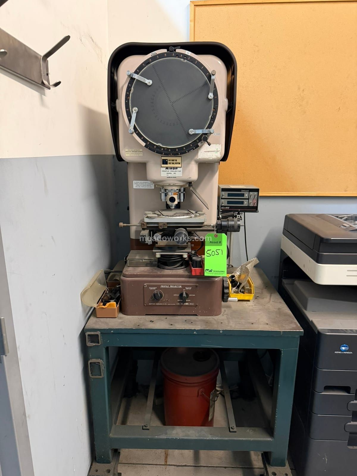 12" Nikon #6C, Optical Profile Projector, Acu-Rite Qwikcount 2-axis digital read out, 20X lens, steel stand