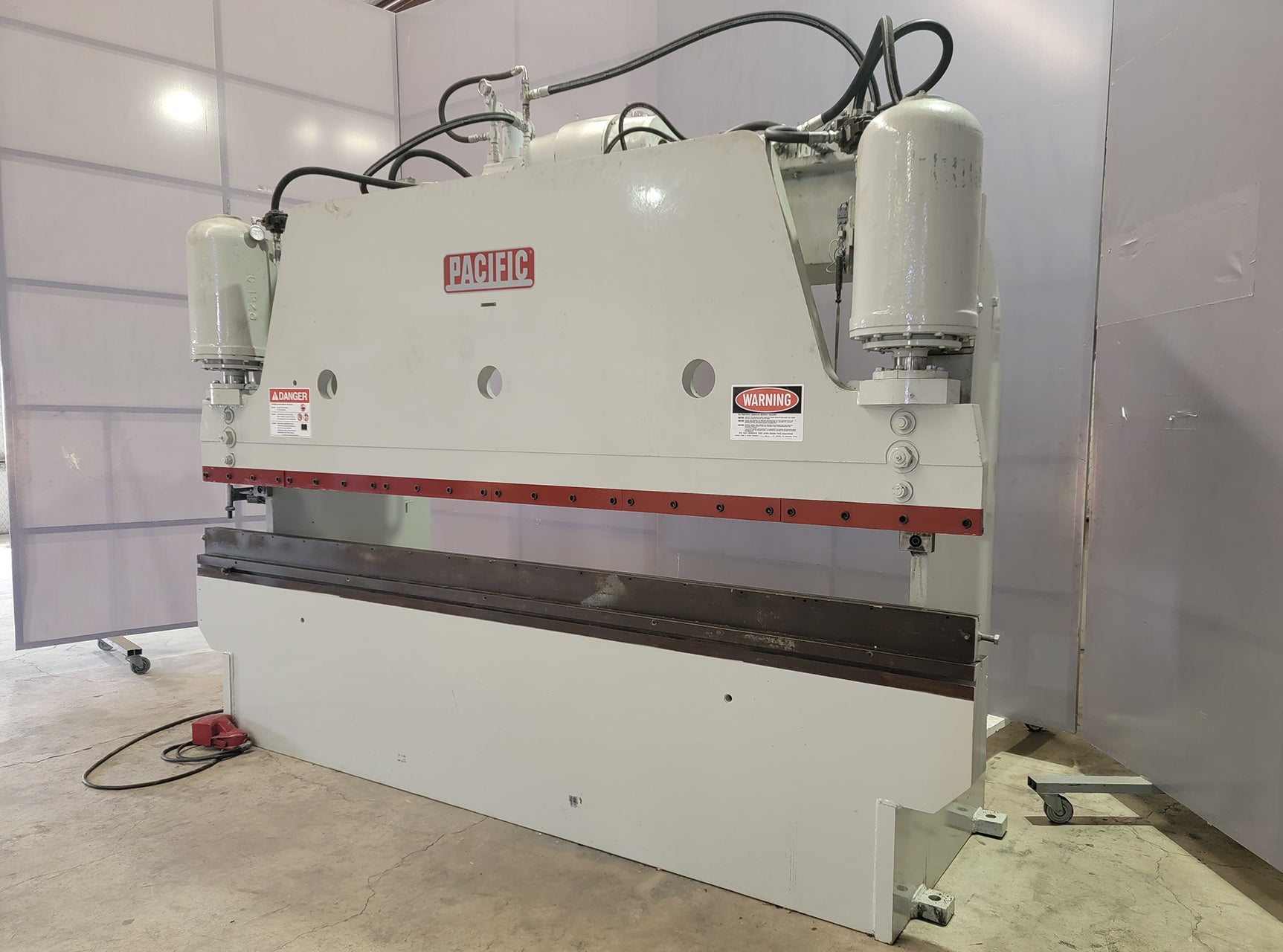 75 Ton, Pacific #SM, hydraulic press brake, 12' overall, 124" between housing, 6" throat, 20 HP, 220 V.