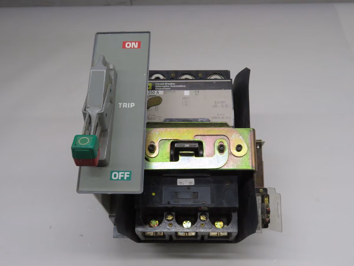 250 Amp, Square D #LHL36250, Circuit Breaker, 3 Pole, 600V AC 25KA IC, 250V DC 50KA IC